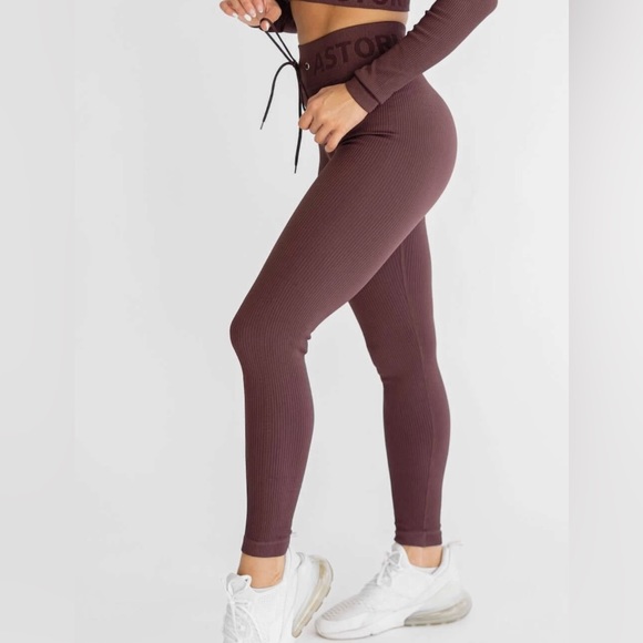 Astoria Brown Ribbed Leggings - Picture 2 of 6